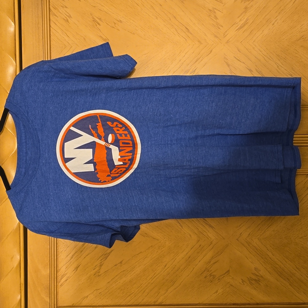 Unamed NY Islanders Tee Shirt